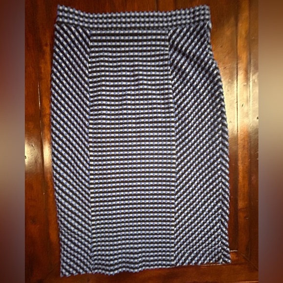 Maeve by Anthropologie Textured Indigo Pencil Skirt Size Small - Picture 3 of 9